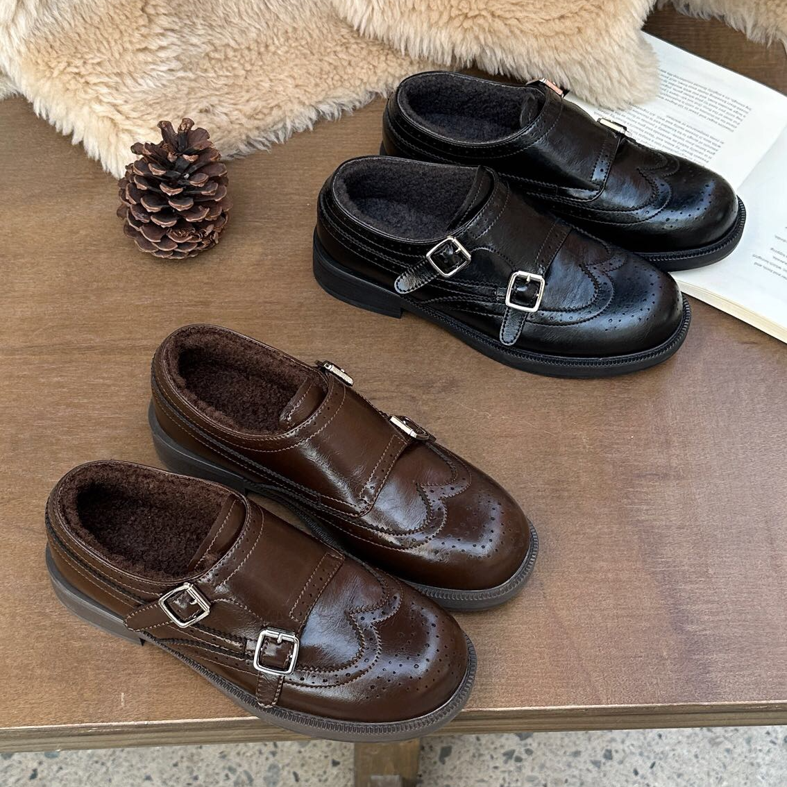 单鞋雕花保暖冬季百搭防滑休闲四季通用英伦风乐福鞋复古加绒