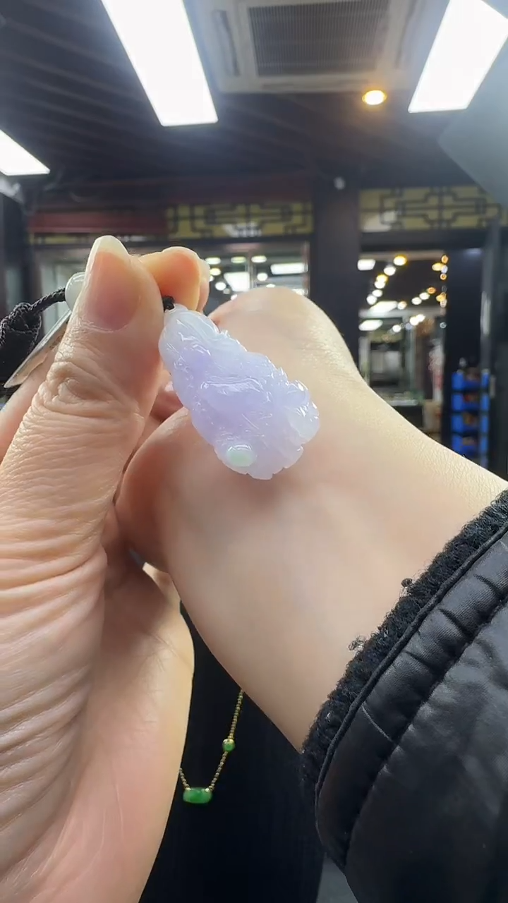 颈饰未镶嵌翡翠留*白菜挂件