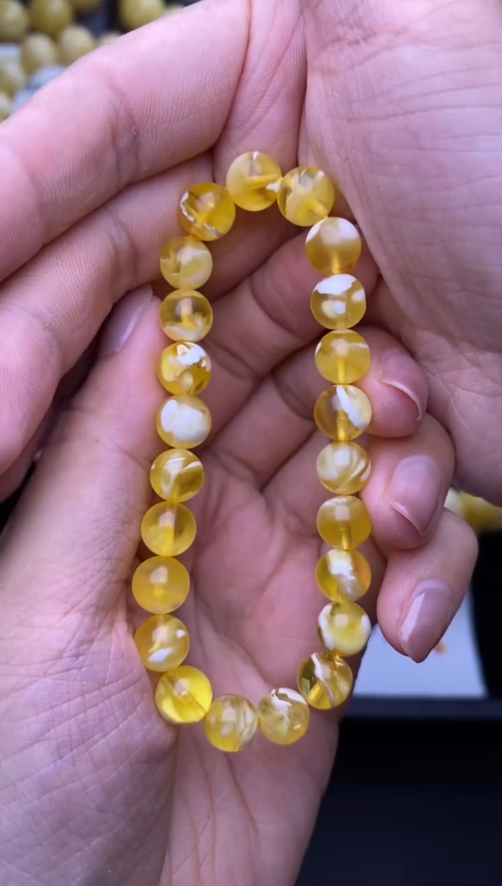 裸石琥珀未镶嵌大小姐珠宝150