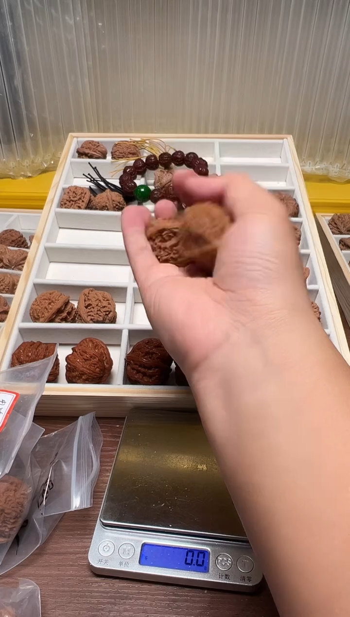把件文玩核桃不****火39南疆石