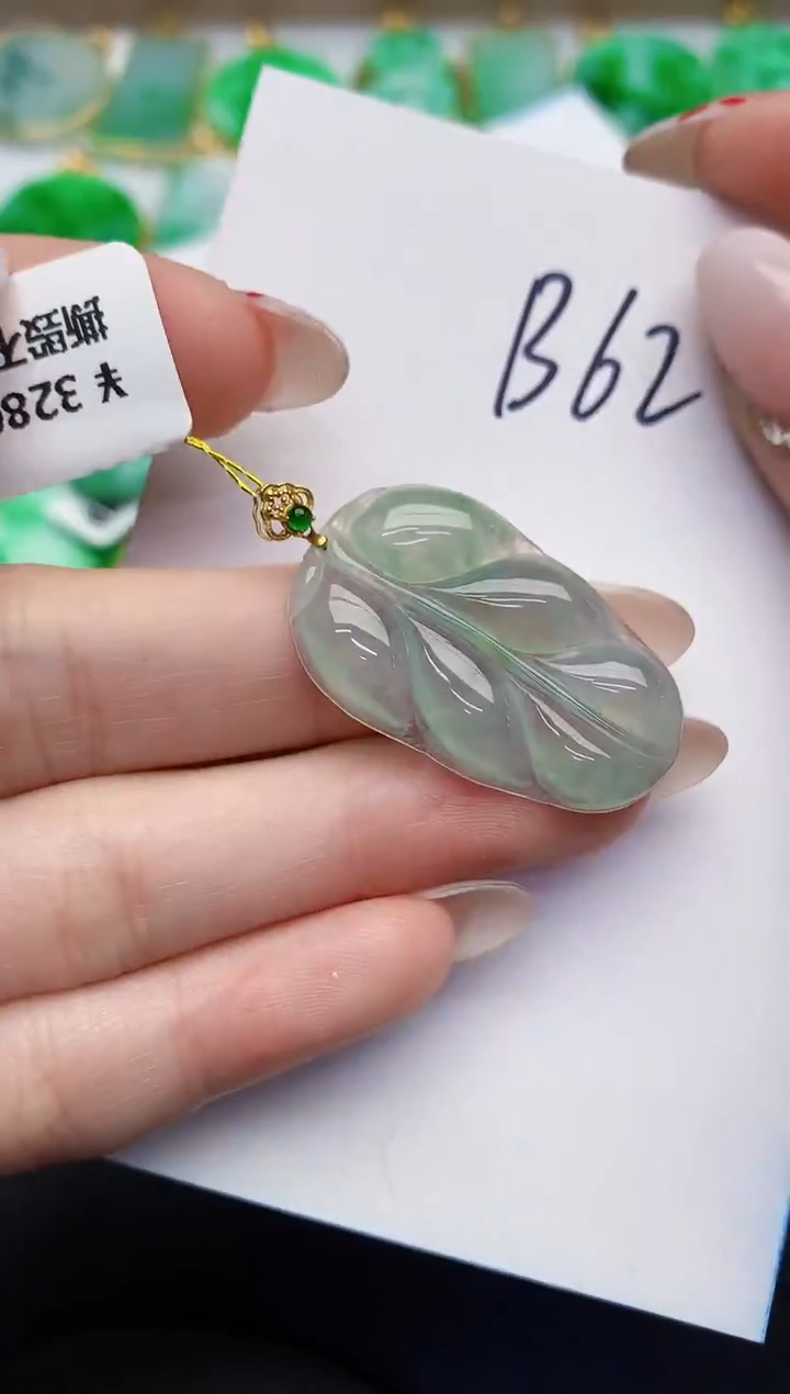 【闪购商品】翡翠颈饰18K金镶嵌0000000000