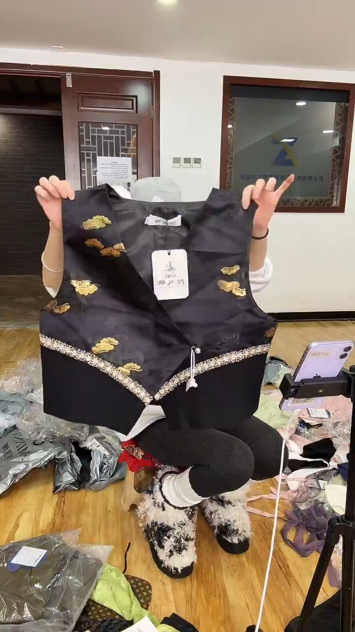 XL码     120-135斤  马甲