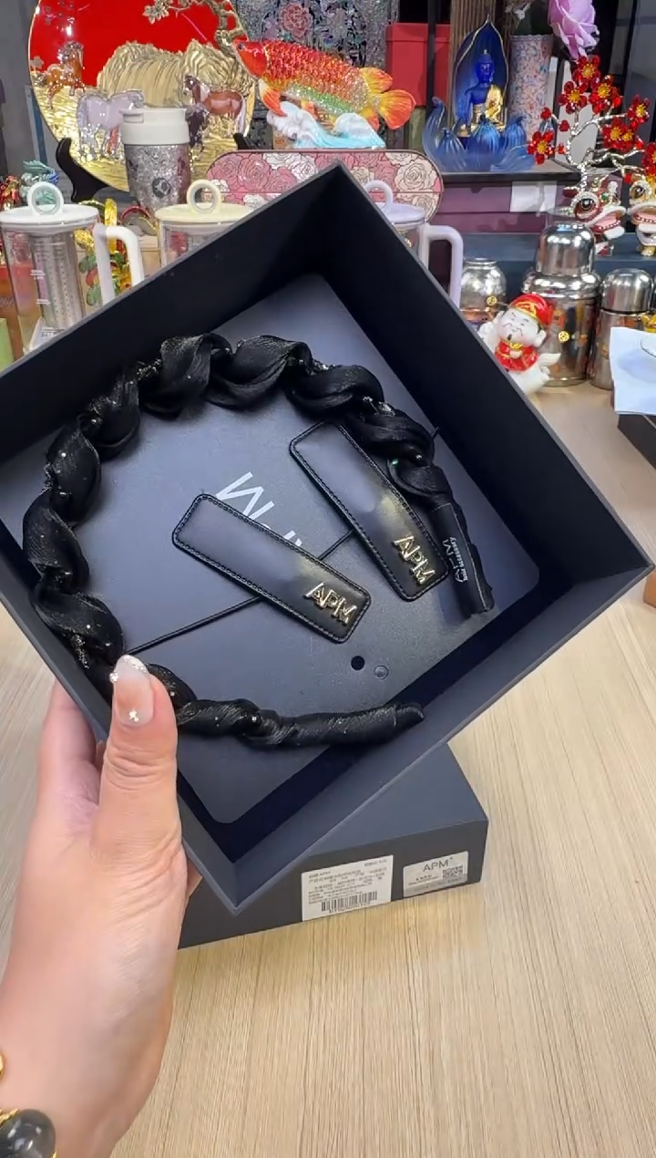 51蝴蝶水钻带齿发箍-黑   