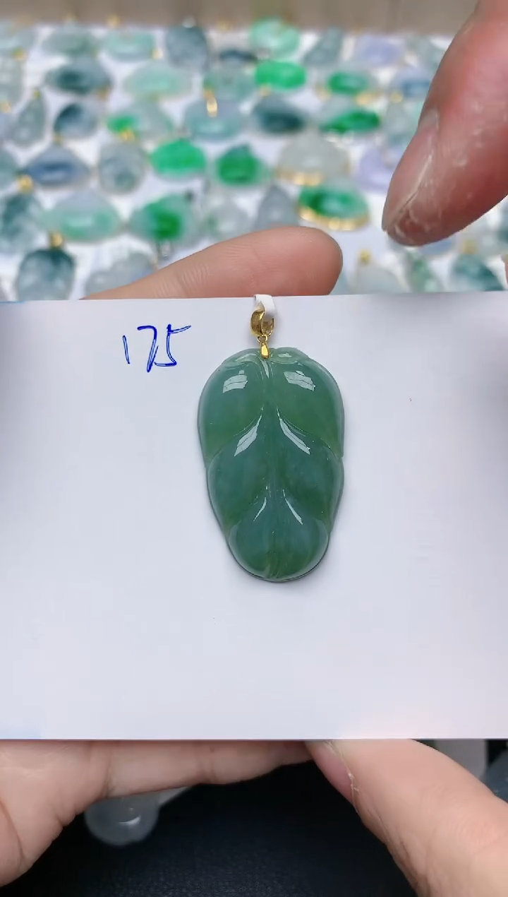【闪购商品】翡翠颈饰18K金镶嵌天然翡翠A货    175