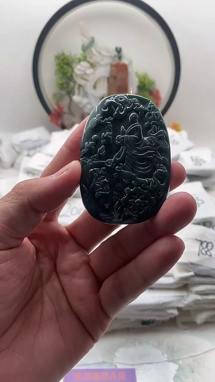 颈饰未镶嵌翡翠悟道