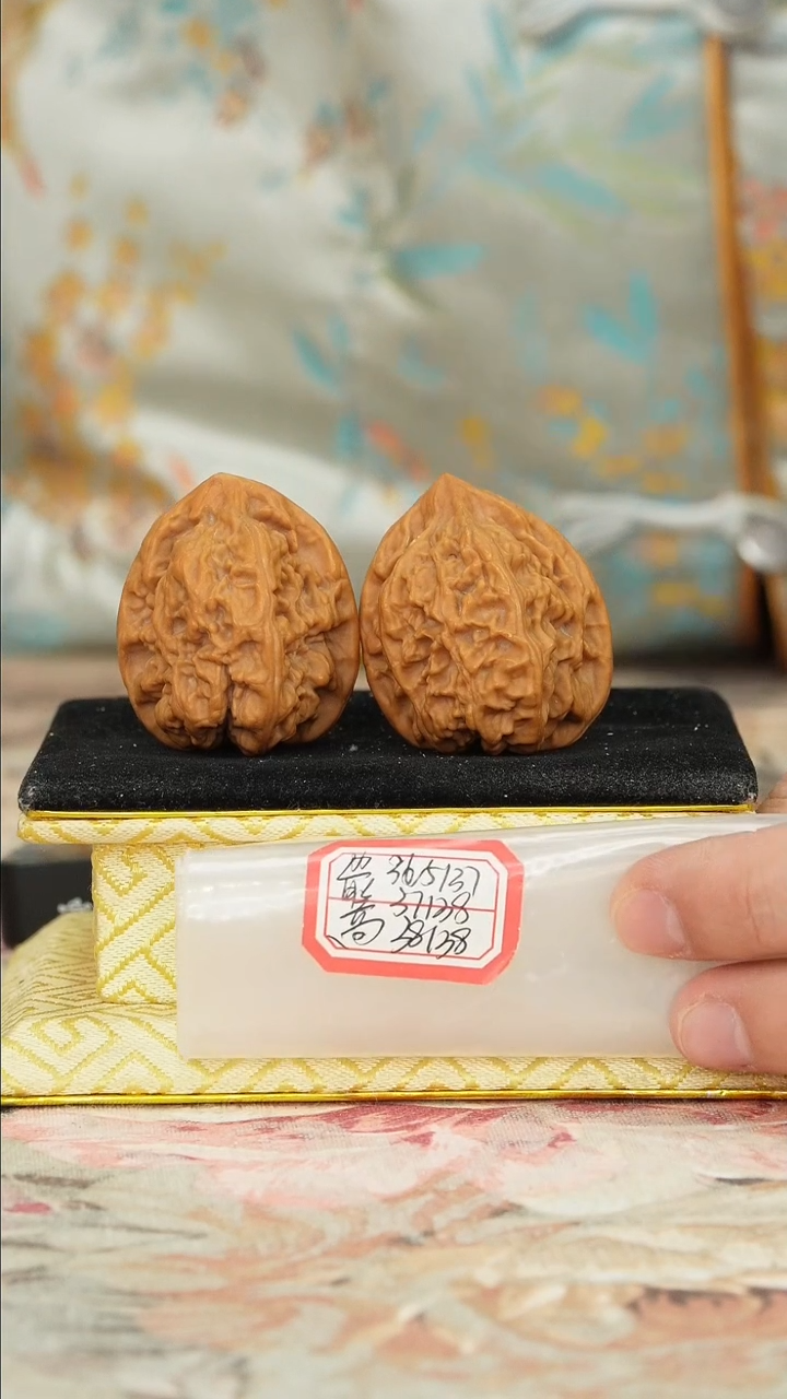 【闪购商品】文玩核桃把件马蹄