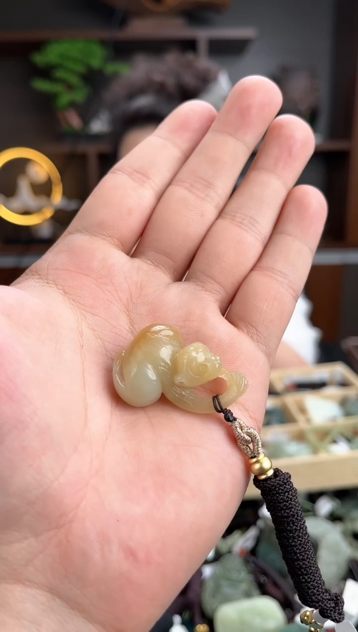 和田玉未镶嵌颈饰多样性发货，一物一拍