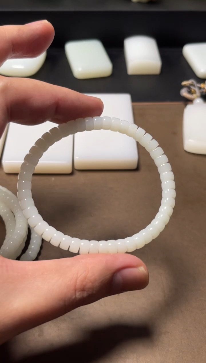 未镶嵌手串和田玉J***s47