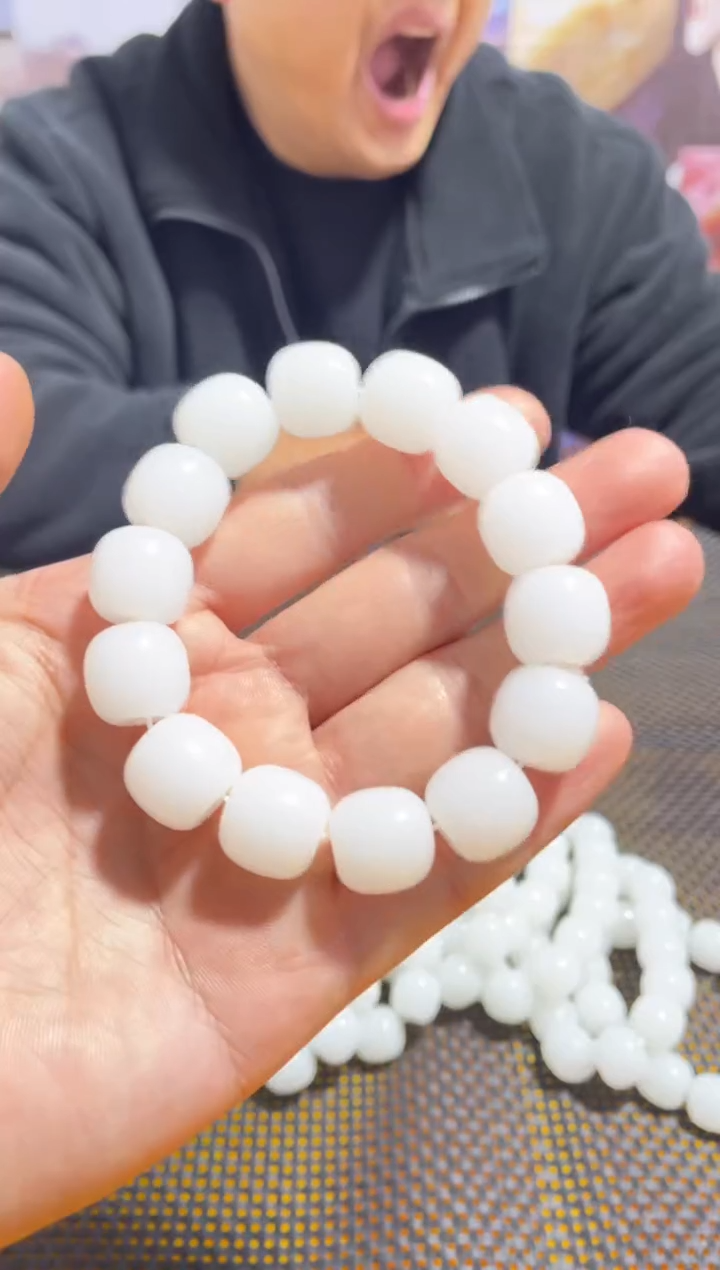 【闪购商品】老型手串1件