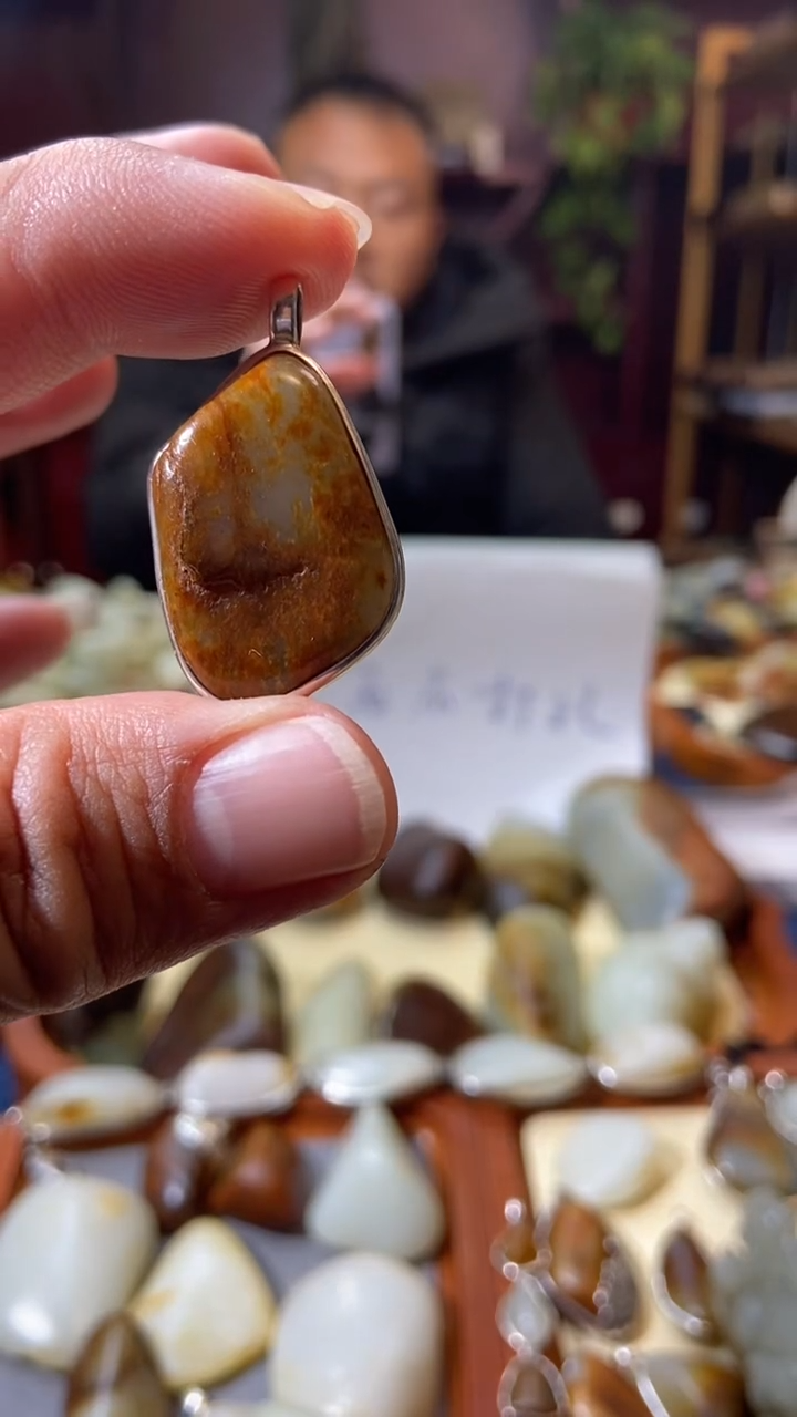 【闪购商品】和田玉挂件银S925镶嵌和田玉吊坠挂件精美