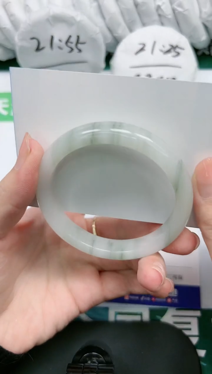 【闪购商品】石英质玉手镯未镶嵌K55-58