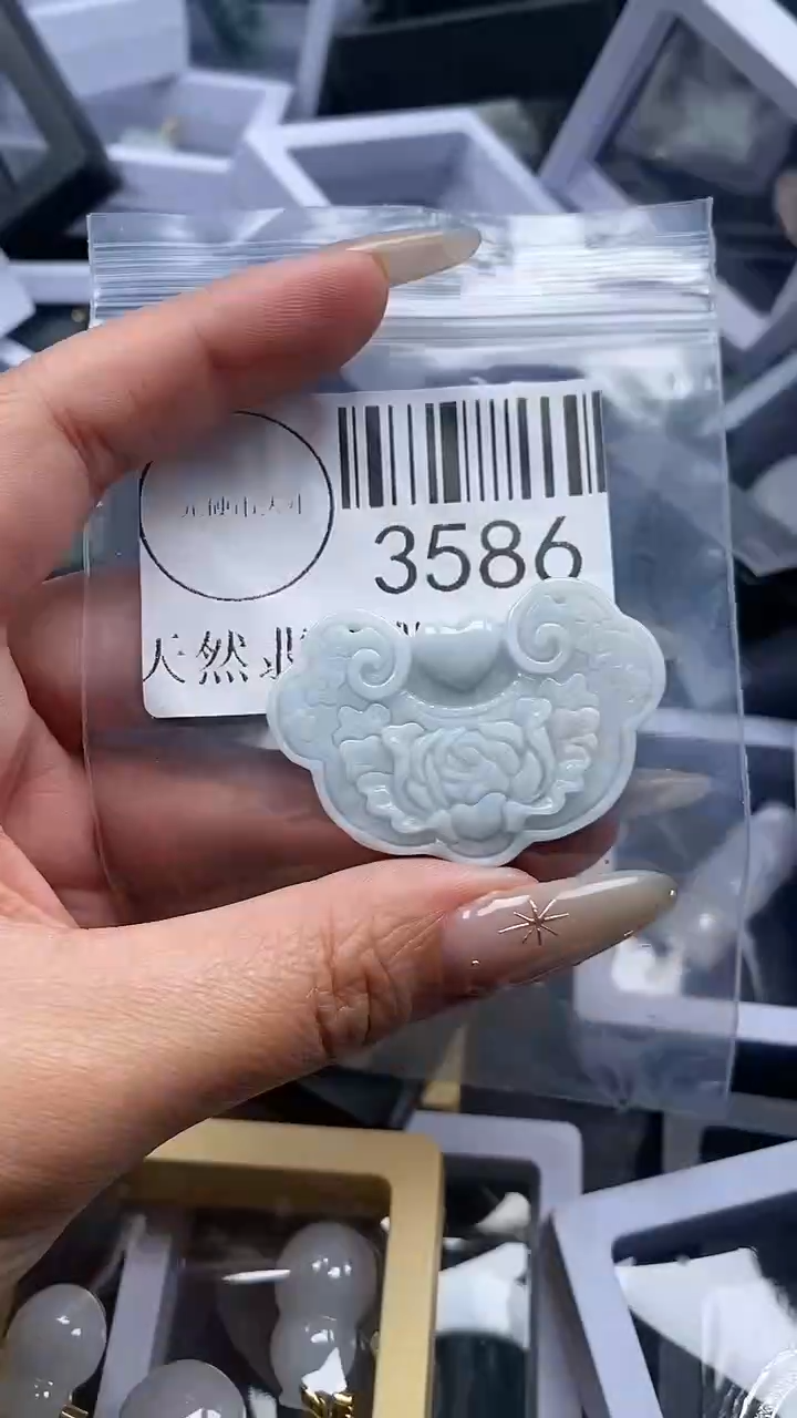 颈饰未镶嵌翡翠3586