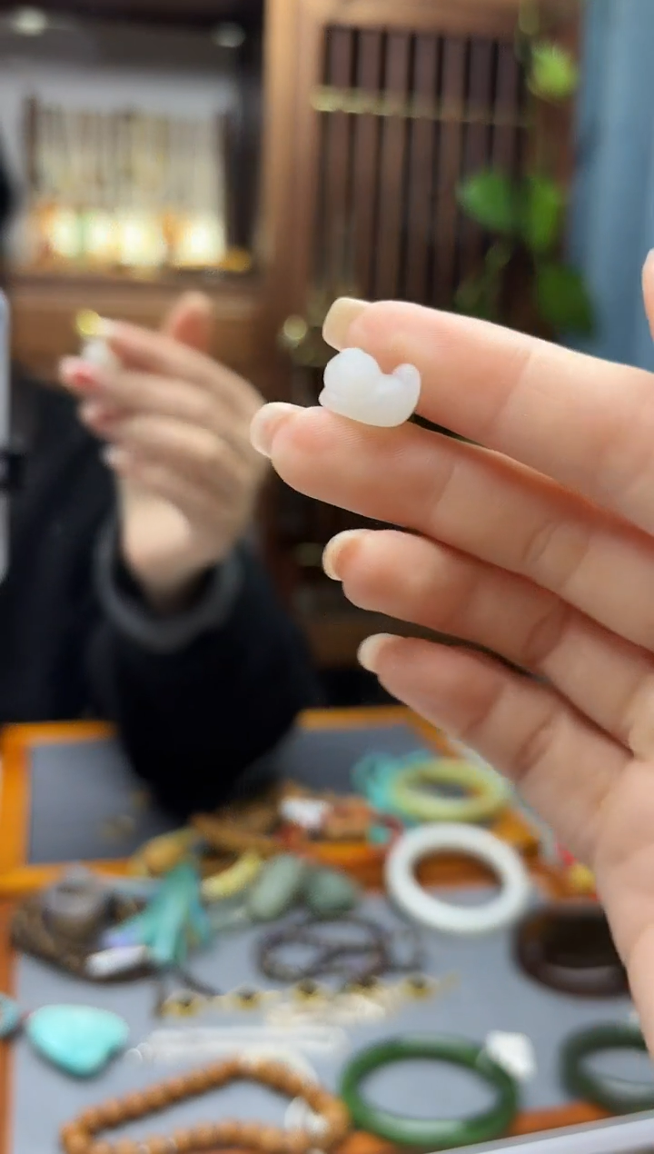 未镶嵌和田玉挂件和田玉小猫配饰ZX