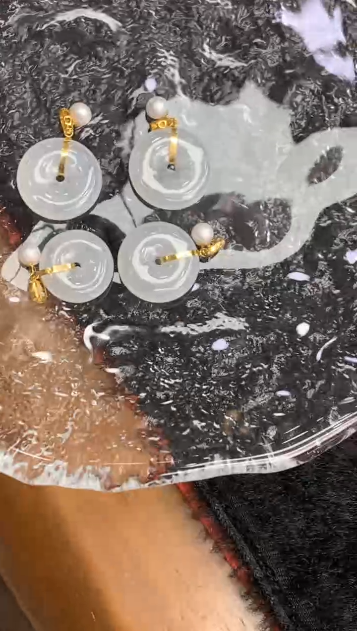 【闪购商品】翡翠颈饰18K金镶嵌平安扣 多样性发（1件）