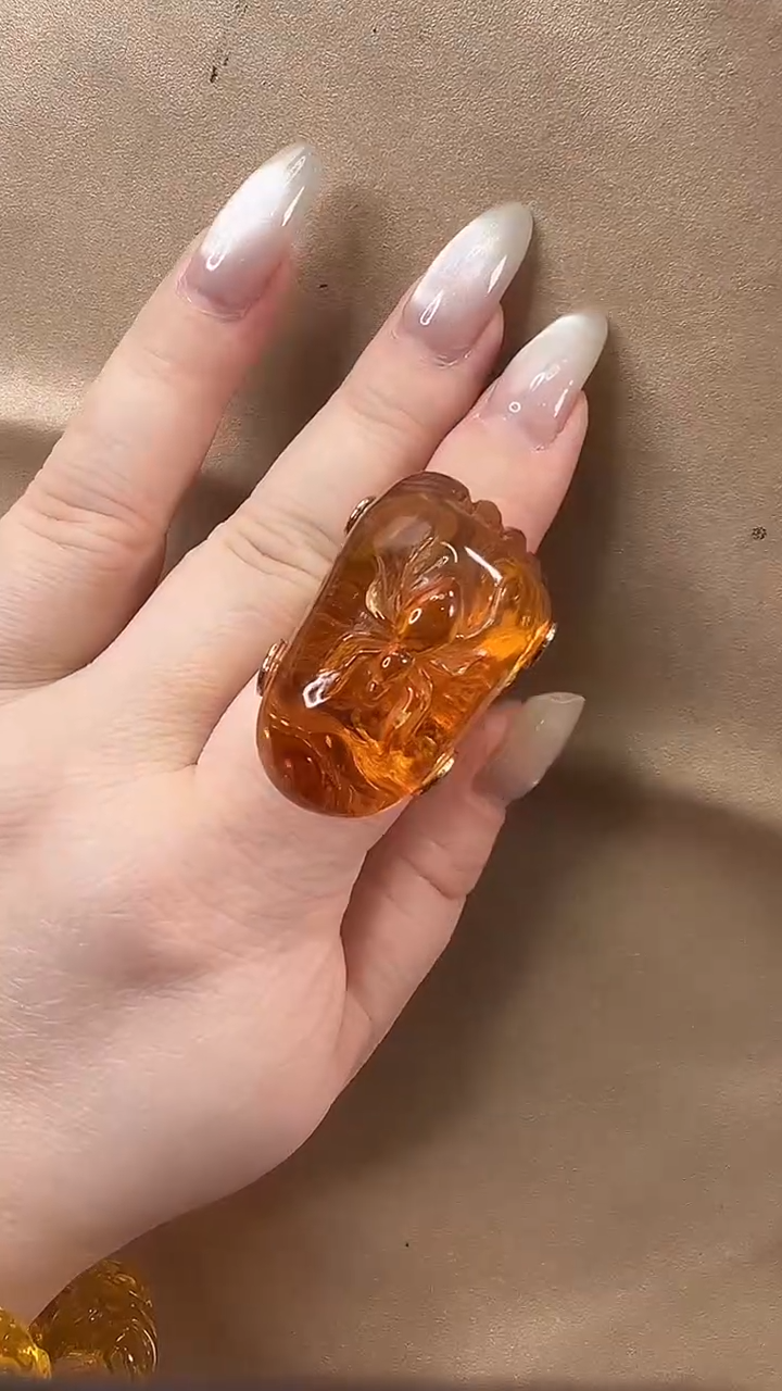 琥珀颈饰未镶嵌戒指