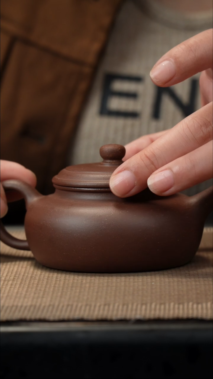 紫砂茶盏底槽清扁德钟150CC封釉