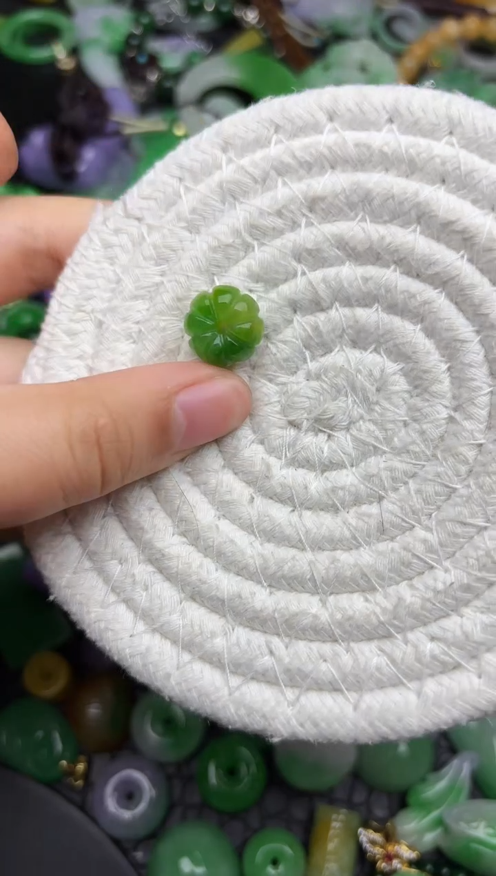 颈饰未镶嵌翡翠缅甸翡翠吊坠