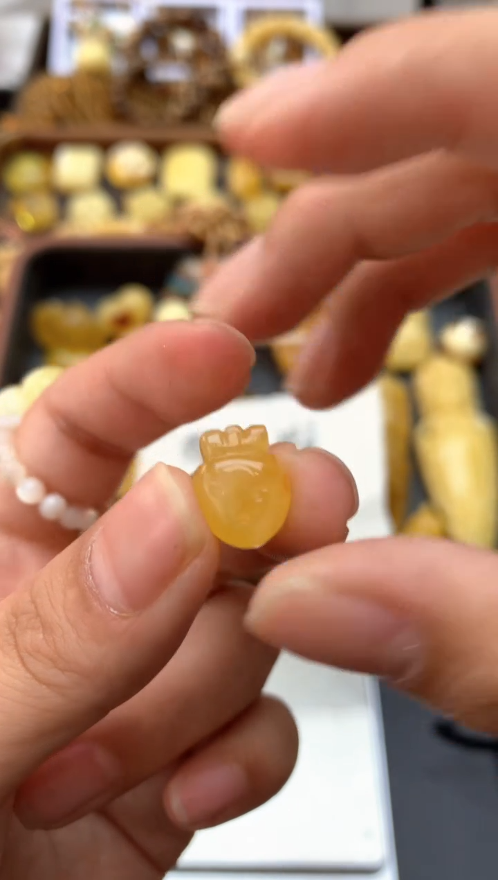 【闪购商品】琥珀珠宝奇石未镶嵌099琥珀蜜蜡花粉有纹小坑介意勿拍