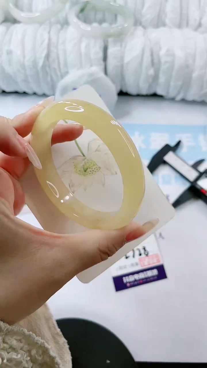 【闪购商品】石英质玉手镯未镶嵌多样性发货L728-62