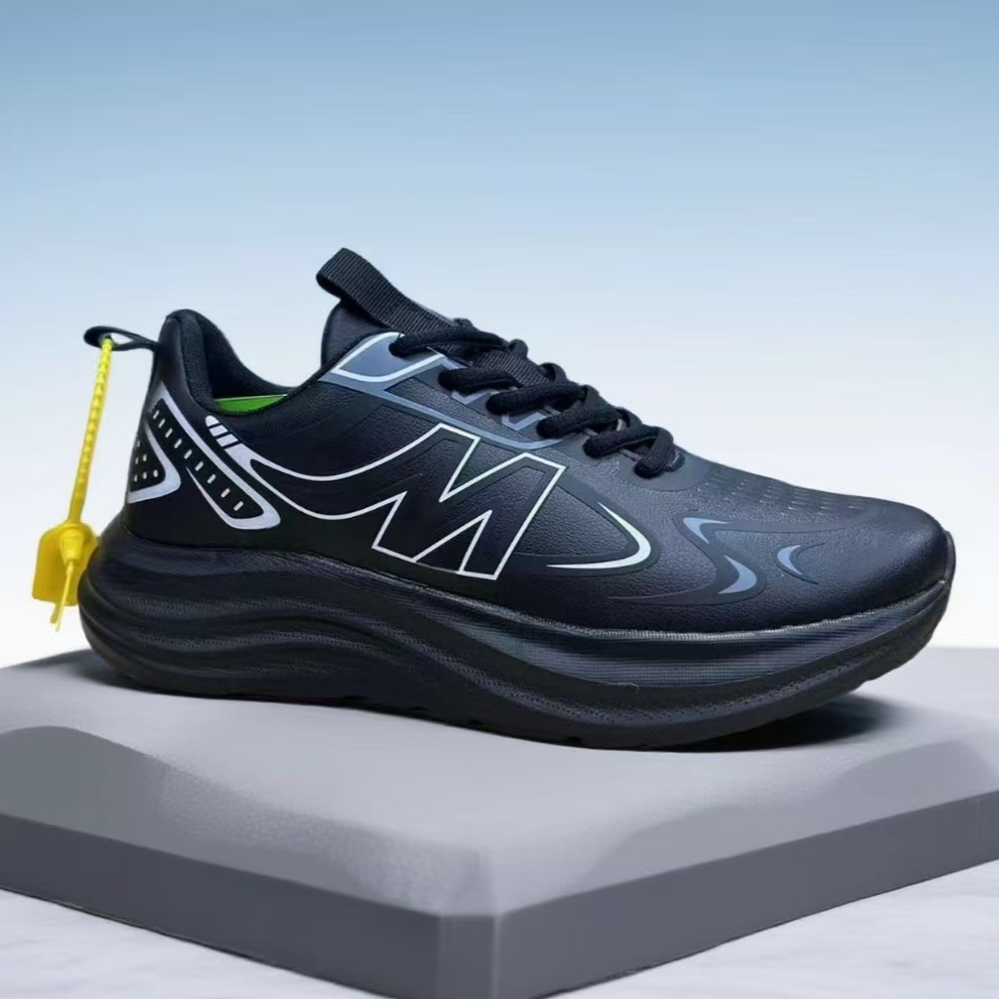 z8全皮秋冬防滑暖震百搭减震科技轻跑鞋2607