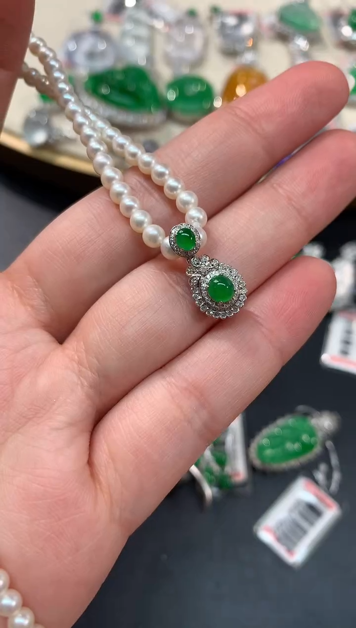 【闪购商品】翡翠吊坠(不含链)18K金镶嵌a200|2980