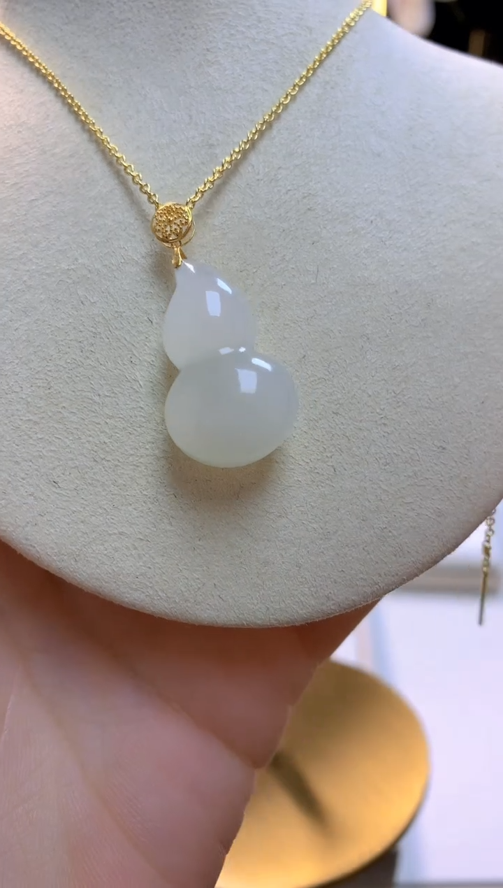 【闪购商品】和田玉吊坠18K金镶嵌葫芦