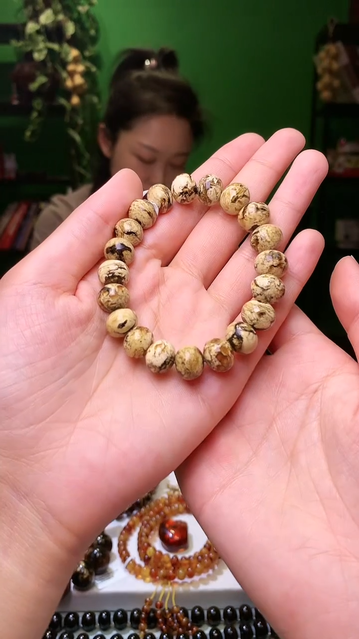 【闪购商品】琥珀裸石未镶嵌抚顺琥珀