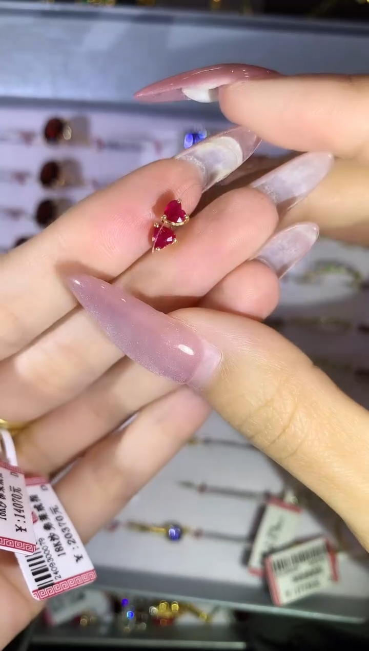 【闪购商品】红宝石耳饰18K金镶嵌a81时尚耳饰