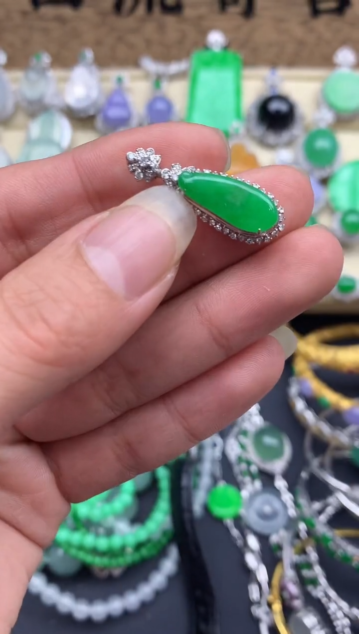 【闪购商品】翡翠颈饰18K金镶嵌268-中国好珍宝