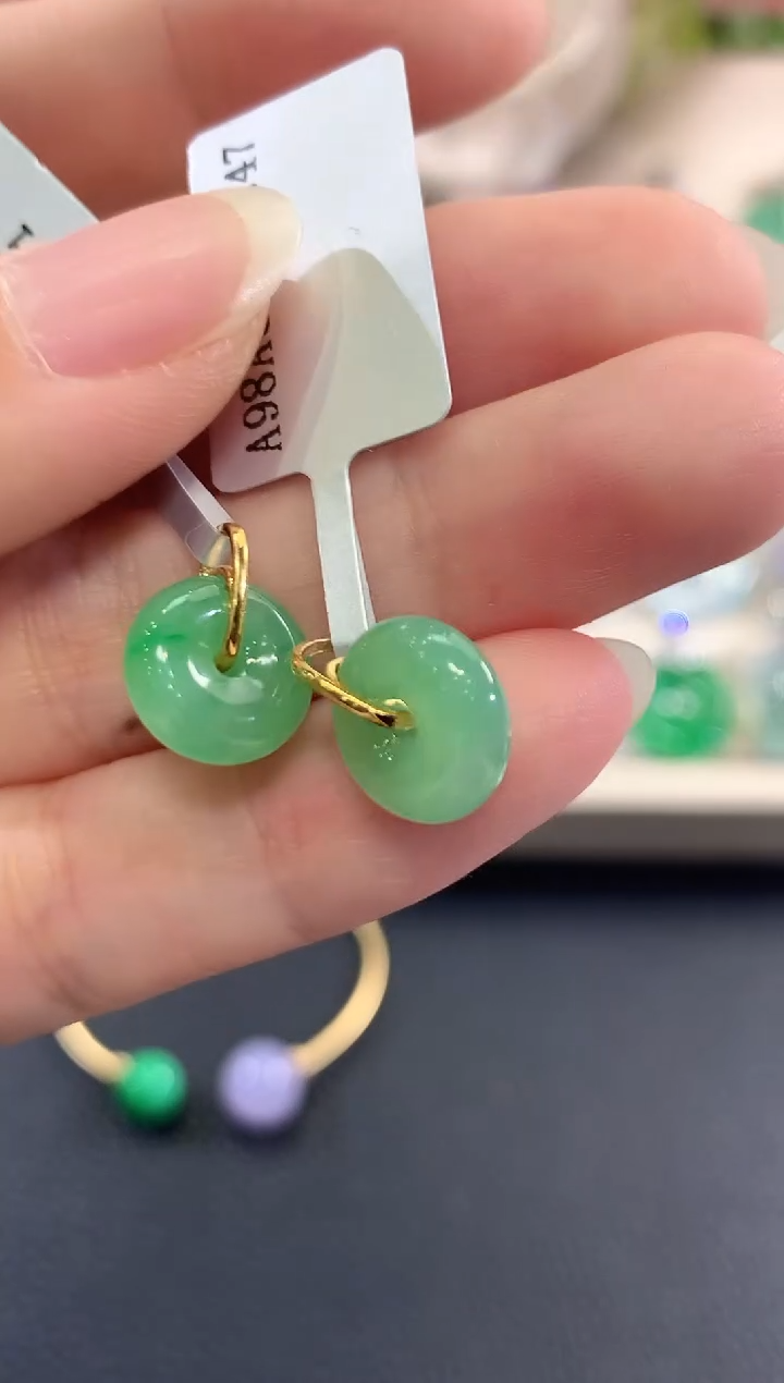 吊坠(不含链)18K金镶嵌翡翠b16多样性一件发货