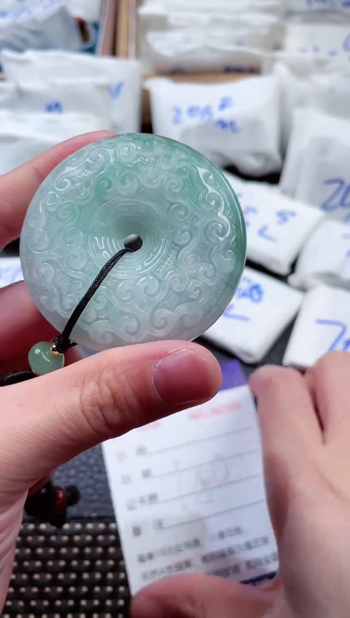 翡翠未镶嵌颈饰00004399