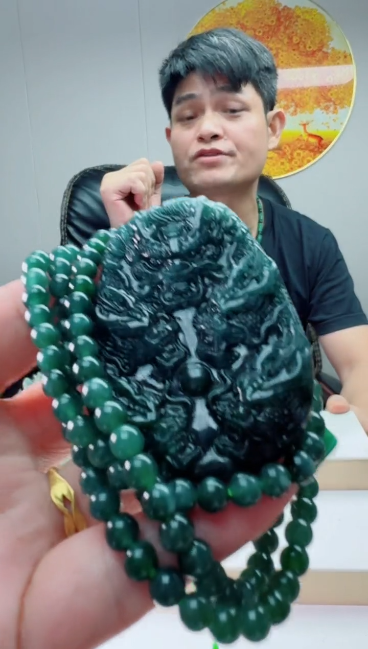 翡翠未镶嵌颈饰多样性随机发其一