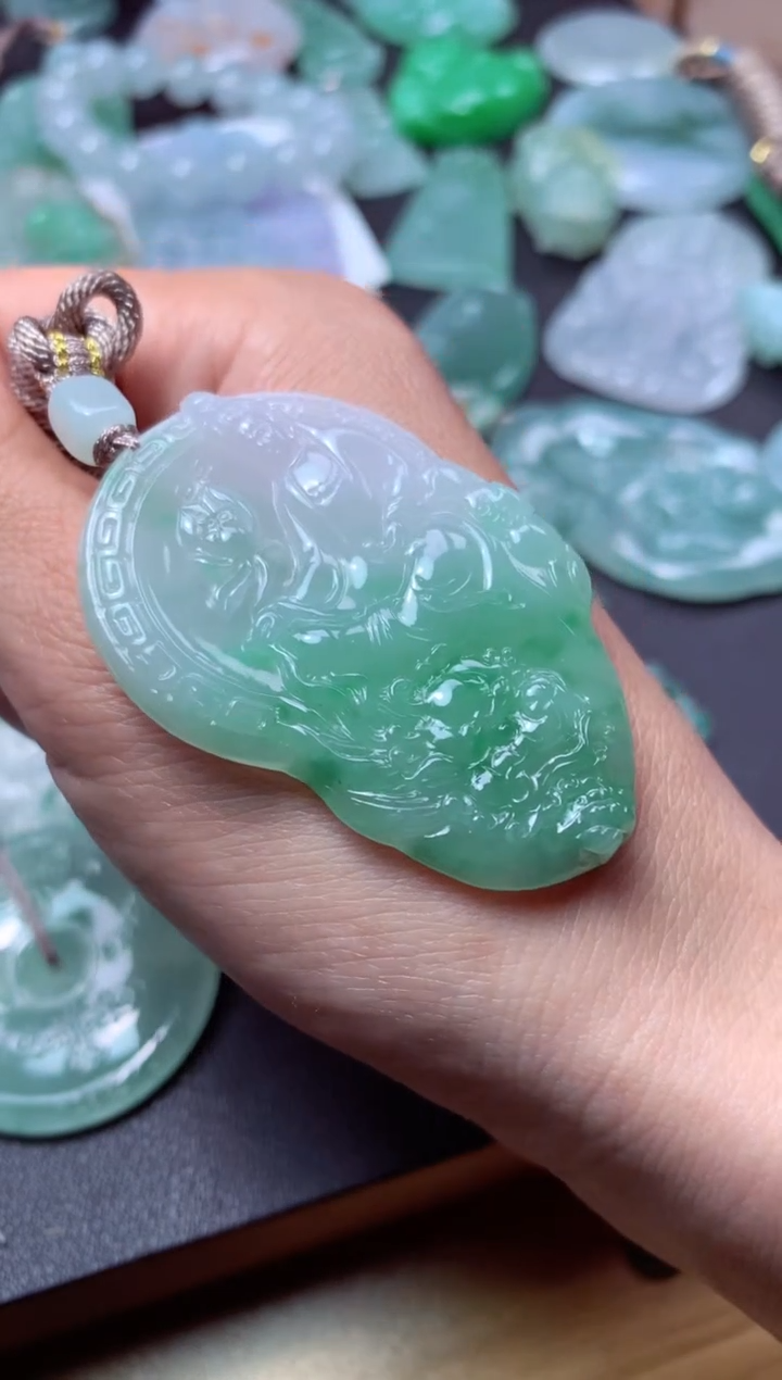 【闪购商品】翡翠颈饰未镶嵌天然翡翠