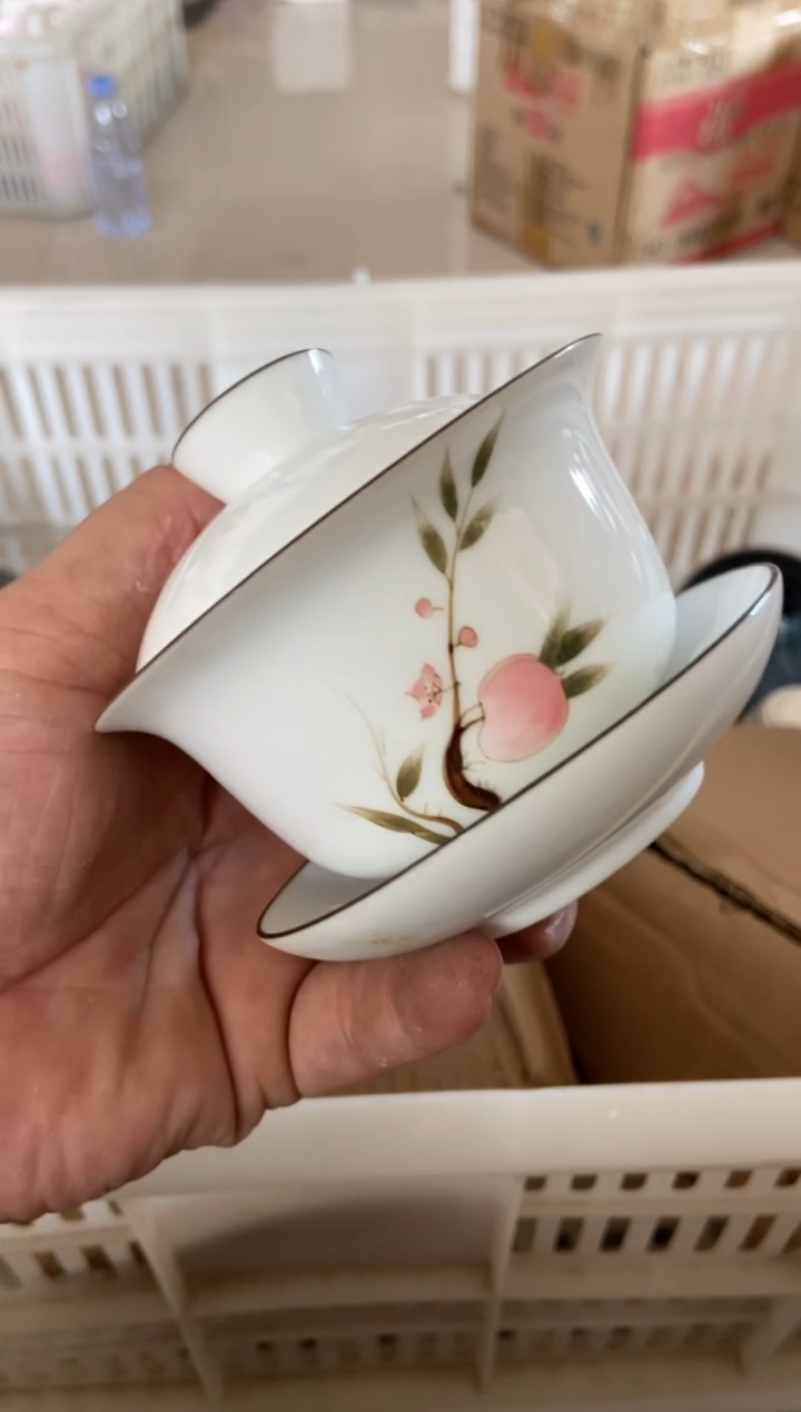 杯无运费险有瑕疵的摄影的产品有使用过的痕迹有点脏介意勿拍