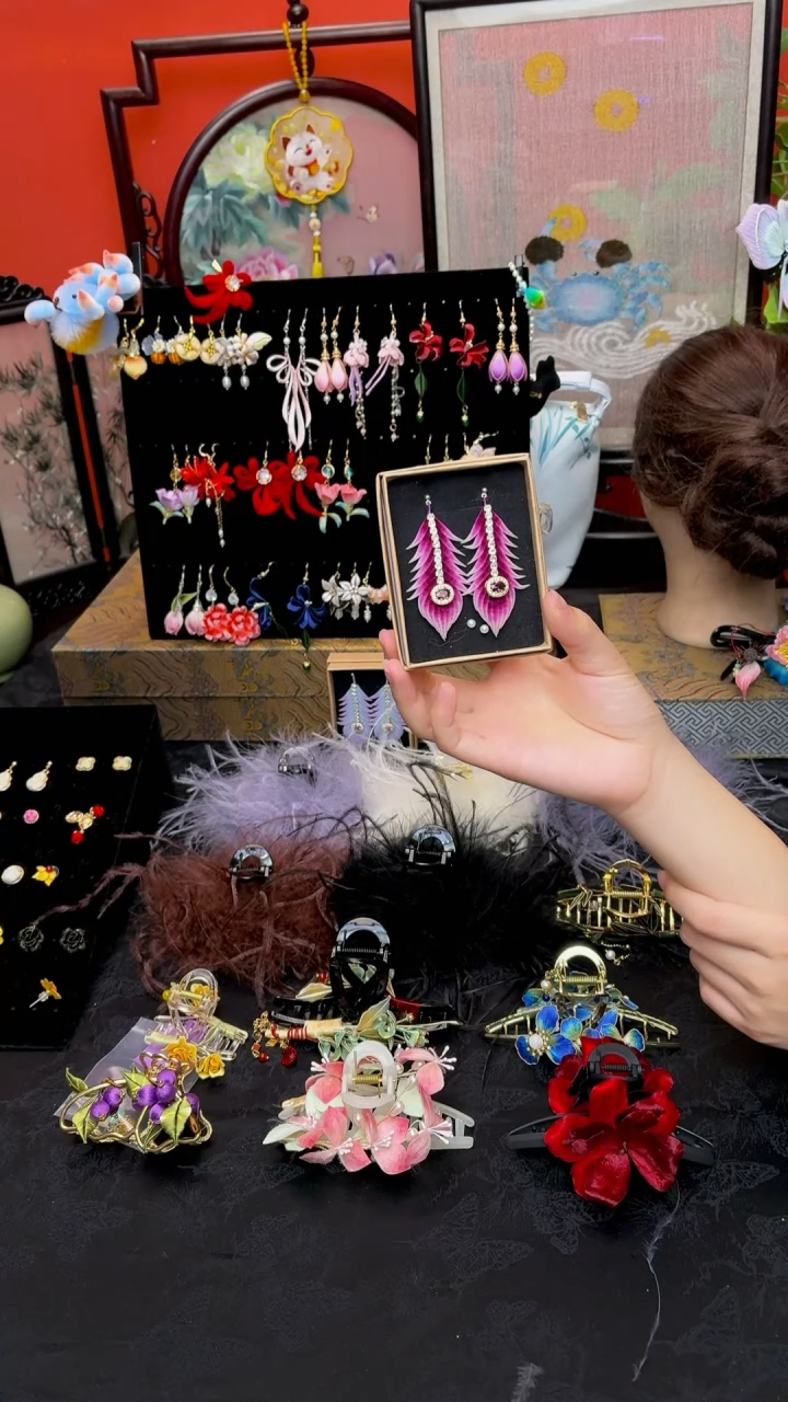 刺绣心***洁非遗苏绣手工饰品