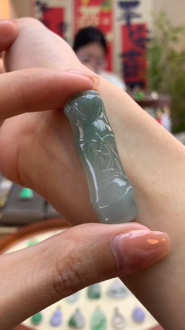 【闪购商品】翡翠颈饰未镶嵌竹节