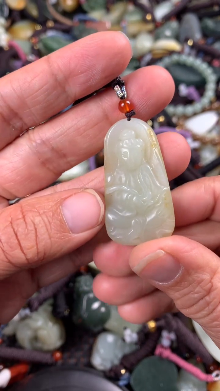 【闪购商品】和田玉颈饰未镶嵌多样性发货没有证书拍一发一有瑕