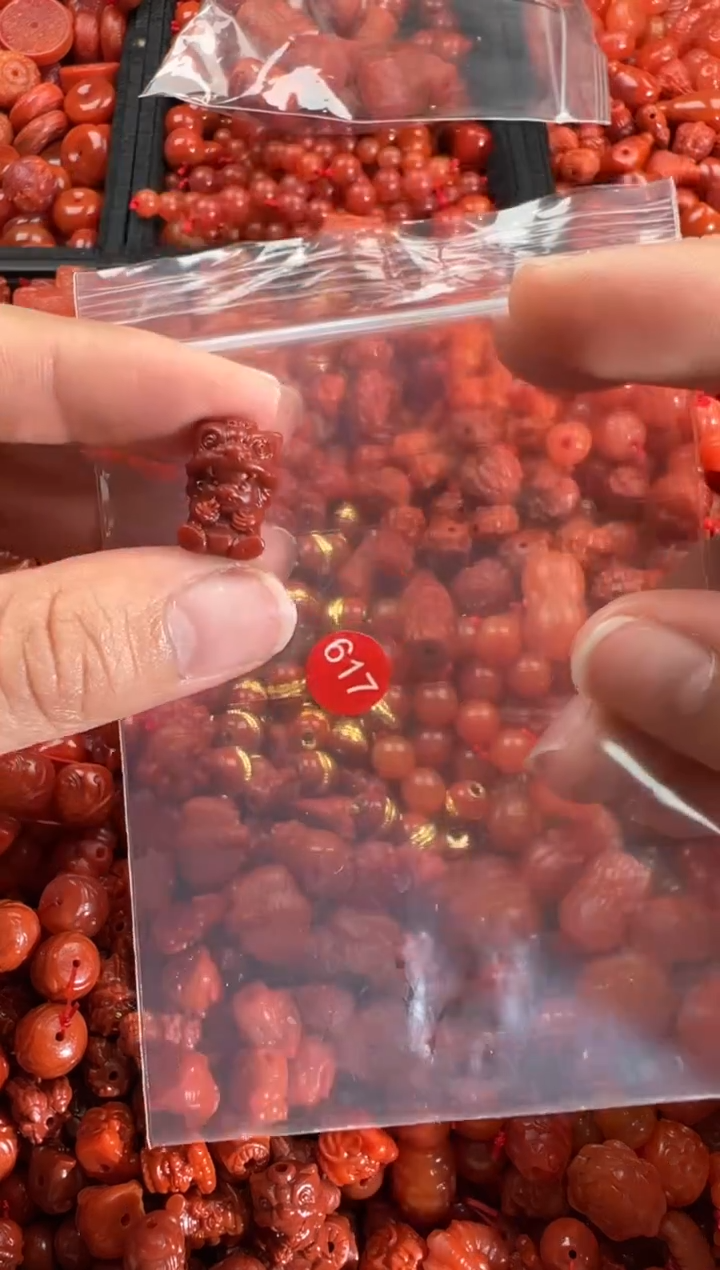 【闪购商品】南红玛瑙颈饰未镶嵌1