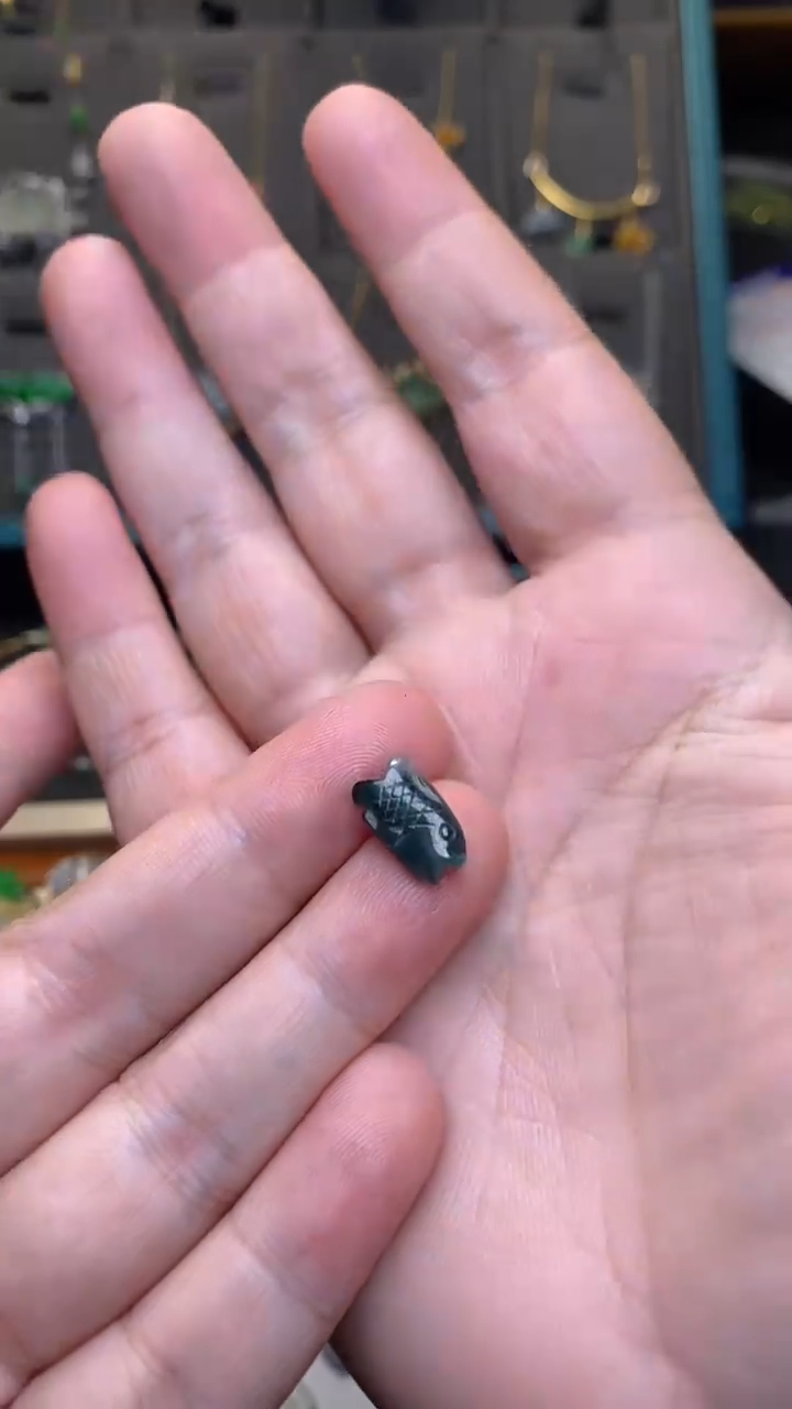 颈饰未镶嵌翡翠净货40125