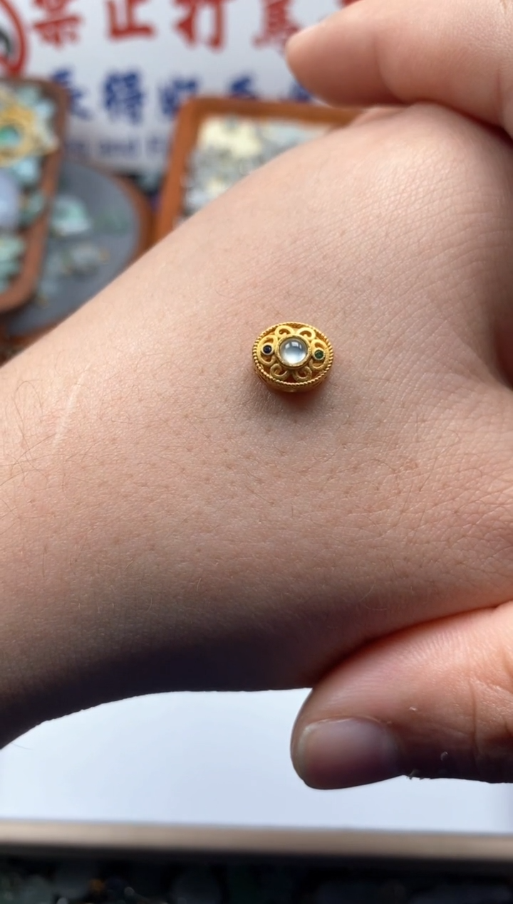 【闪购商品】翡翠颈饰未镶嵌哥哥