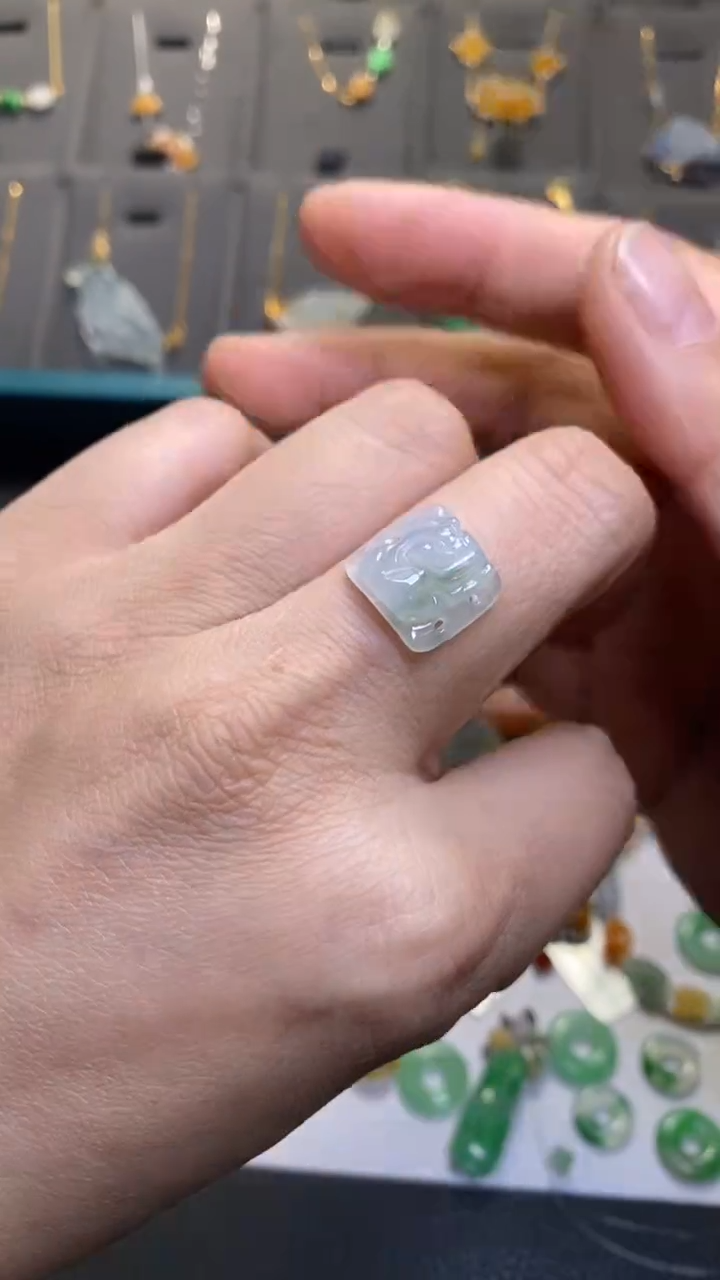 颈饰未镶嵌翡翠净货36996