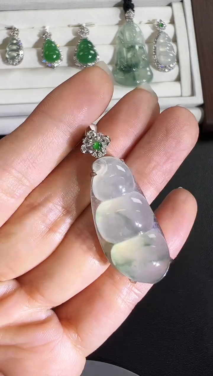 颈饰18K金镶嵌翡翠KLQH1223-019