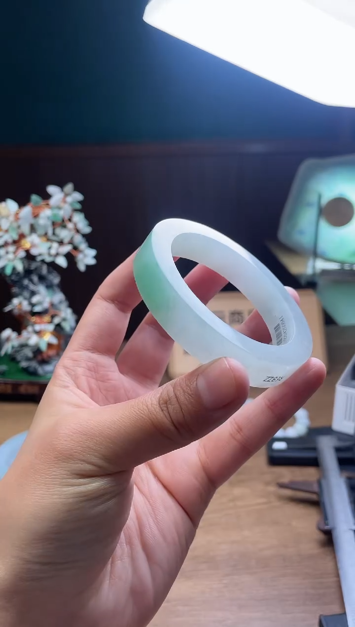 【闪购商品】定制翡翠手镯未镶嵌定制