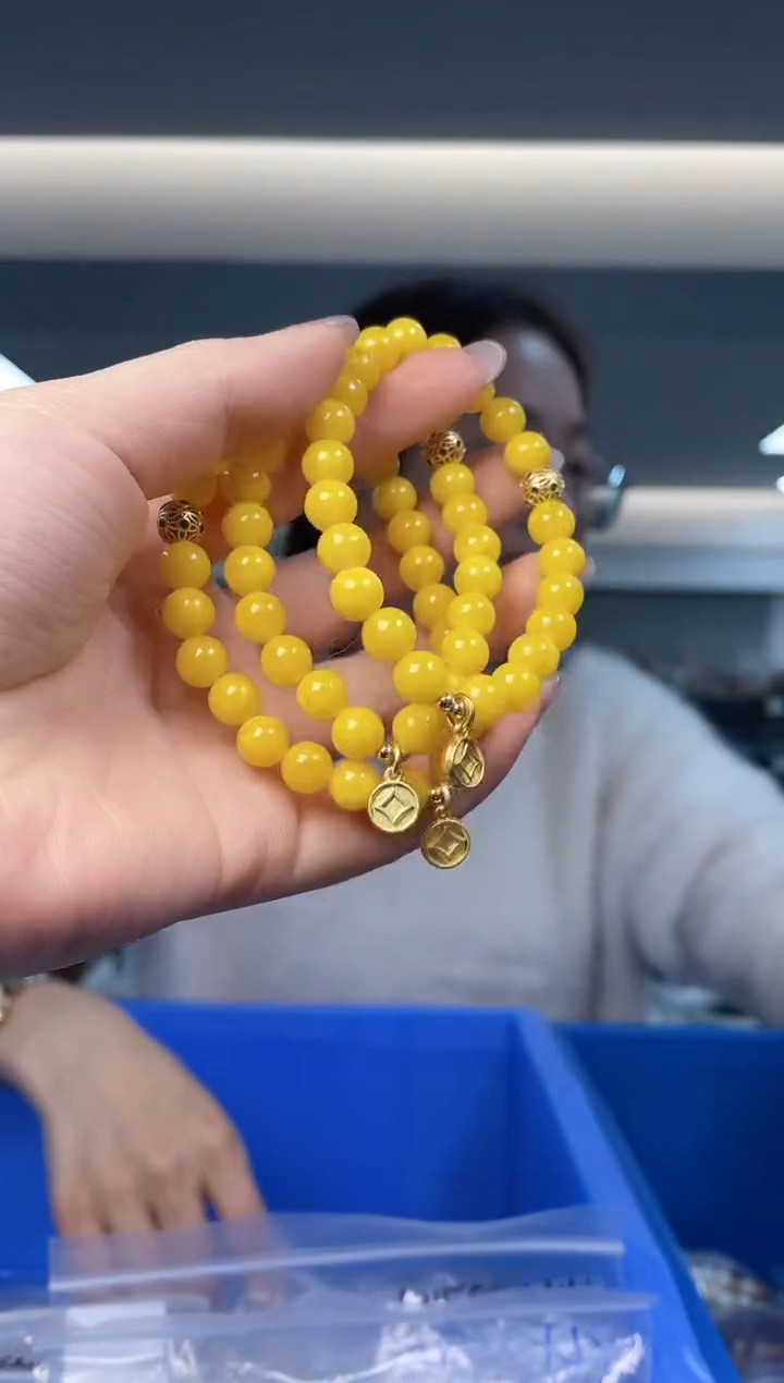 【闪购商品】蜜蜡裸石未镶嵌多样性发一件