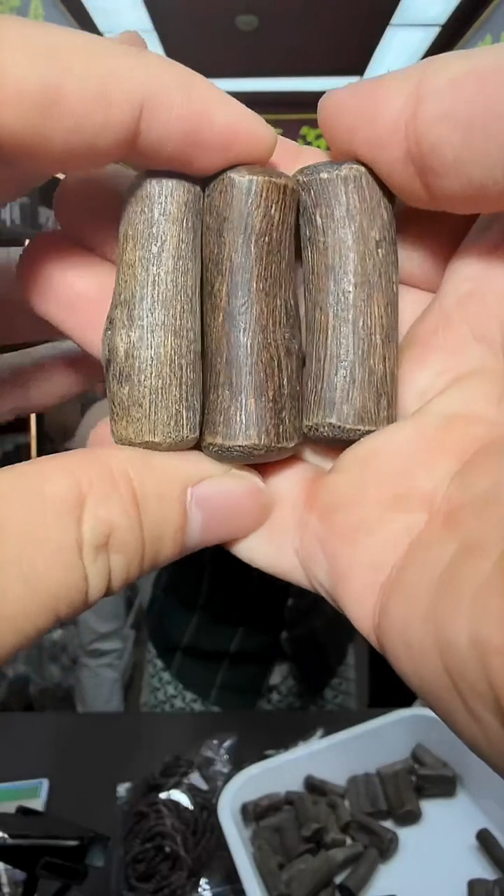 沉香吊坠13号文莱树心油多样性发一