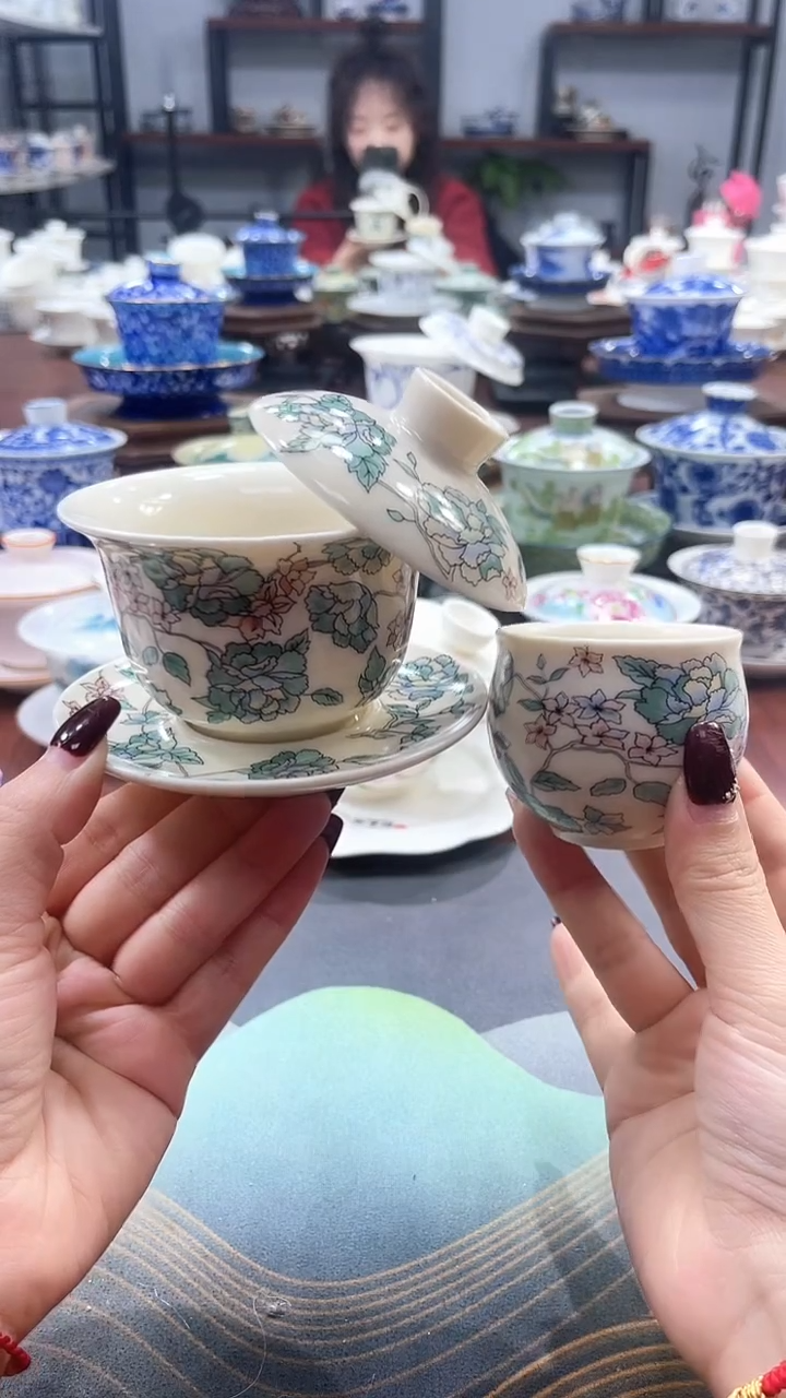 【闪购商品】山茶花悬停盖碗+2杯