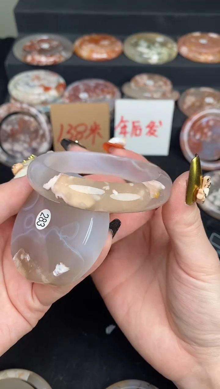 【闪购商品】石英质玉手镯（圆镯）未镶嵌56