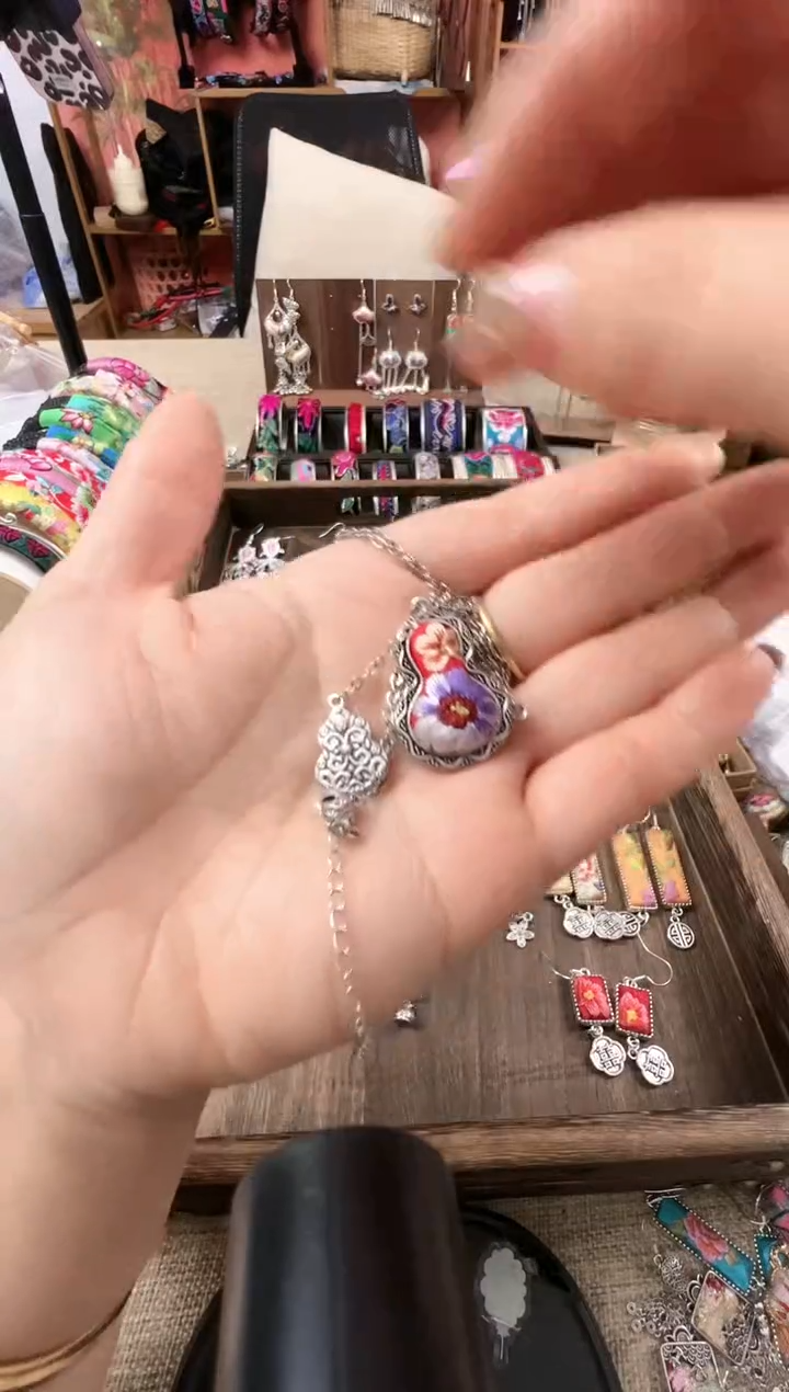 【闪购商品】织绣民族风老绣饰品086