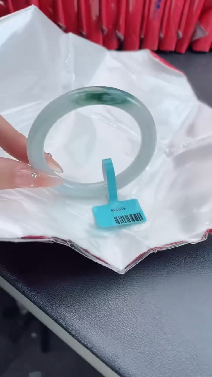 【闪购商品】翡翠手镯未镶嵌1翡翠手镯