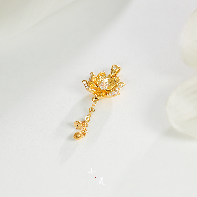 18K金莲花两世欢吊坠G80750